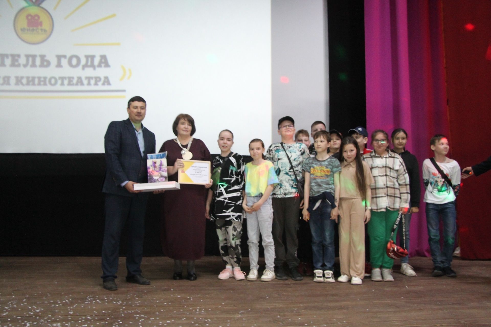 В Менделеевске подвели итоги конкурса «Учитель года. Версия кинотеатра»