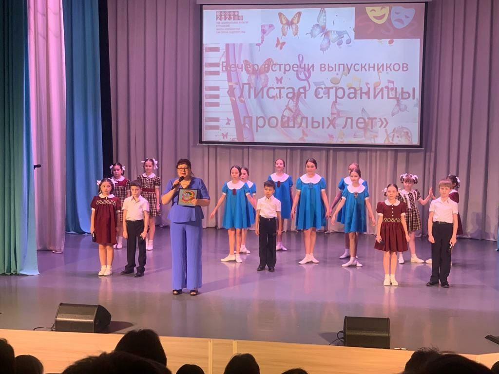 Для выпускников ДШИ Менделеевска организовали праздничный концерт