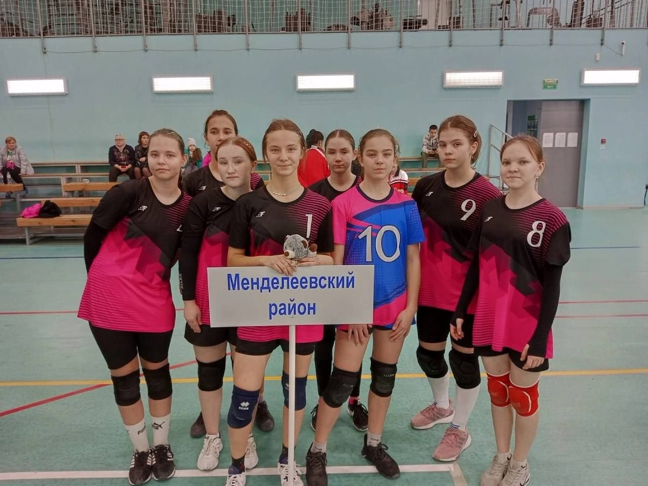 Менделеевские спортсменки победили в Первенстве РТ по волейболу