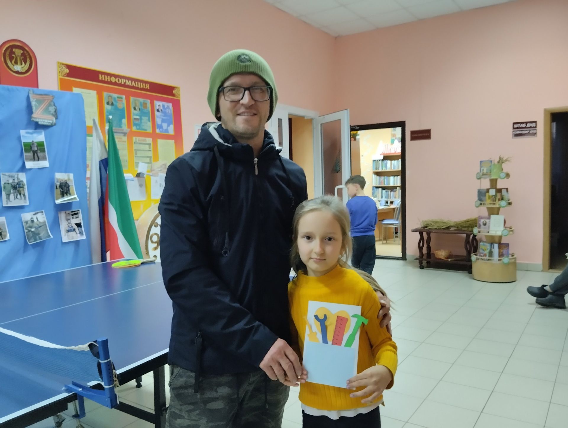 «Открытка для папы»: В Мунайкинском СДК дети поздравили с Днем отца