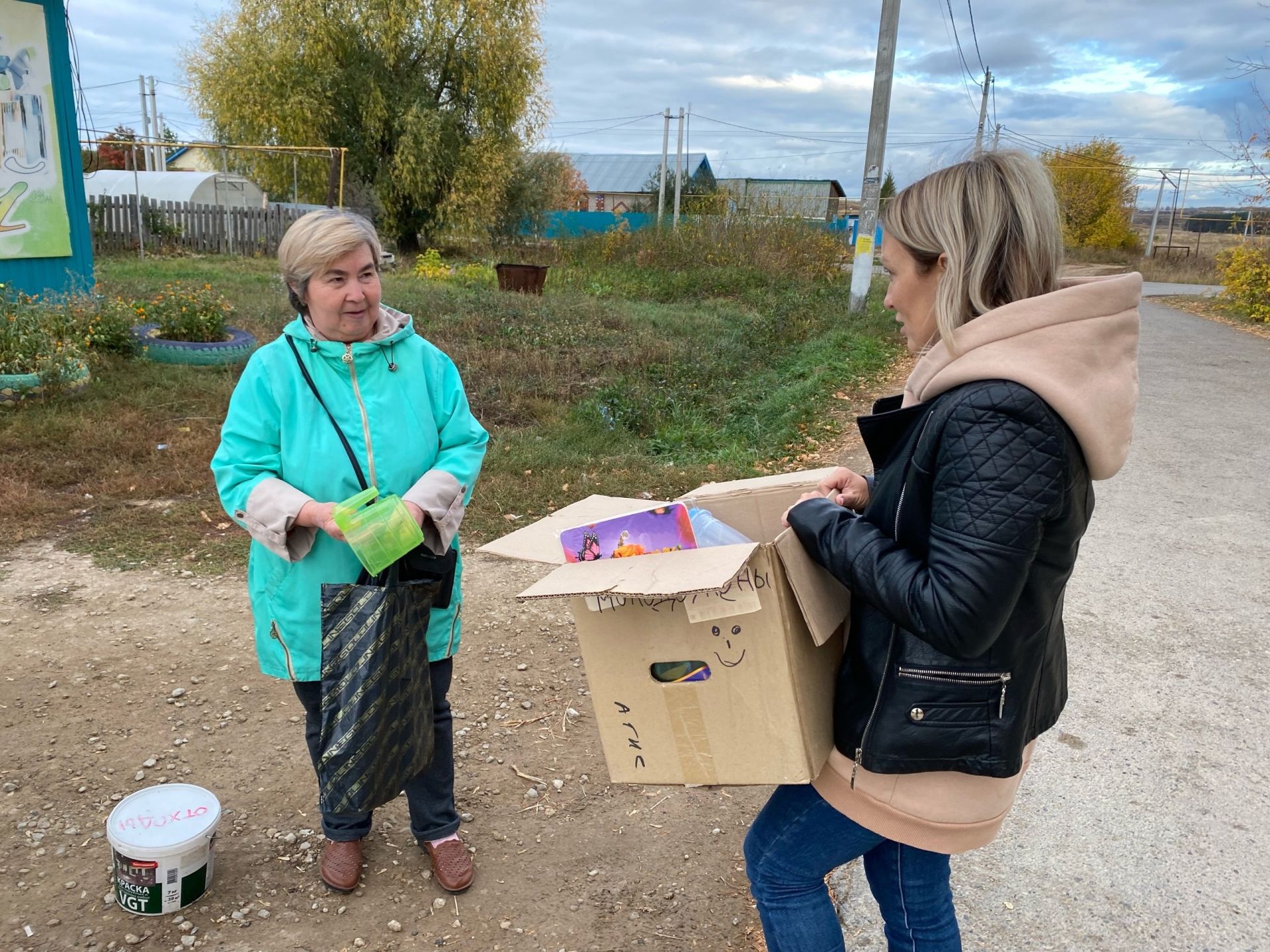 «Подари улыбку пожилому человеку»: В Мунайкинском поселении прошла акция