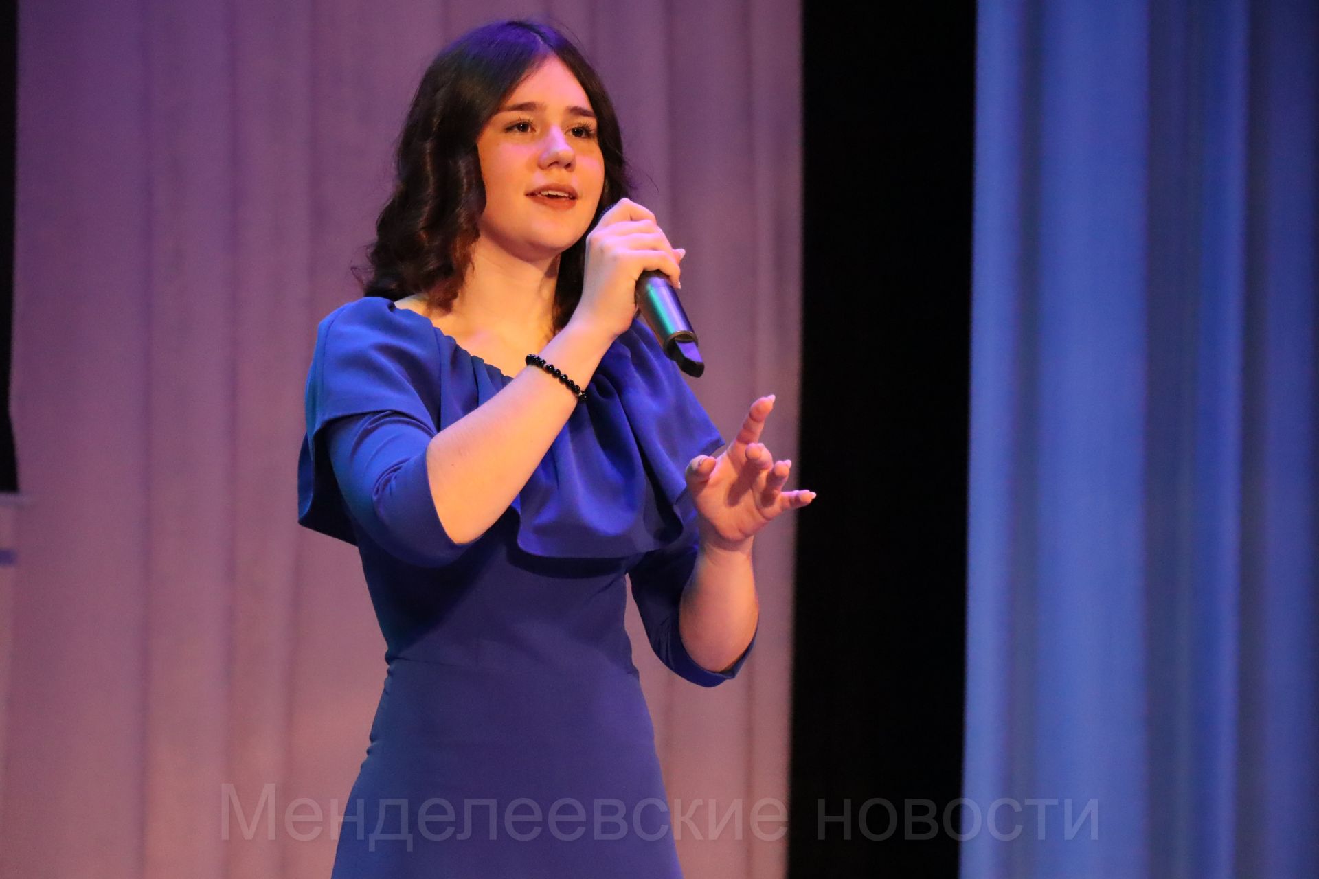 В Менделеевске состоялся концерт в честь Дня матери