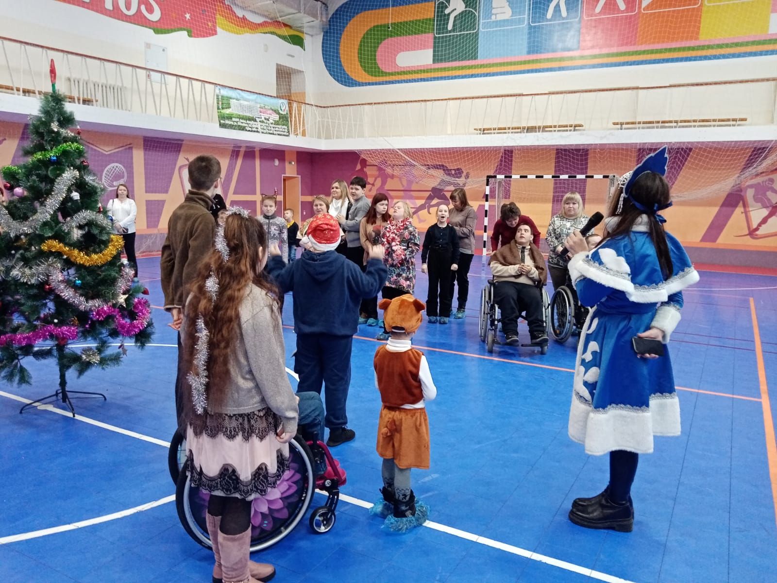 В Менделеевске организовали ёлку для детей с ОВЗ