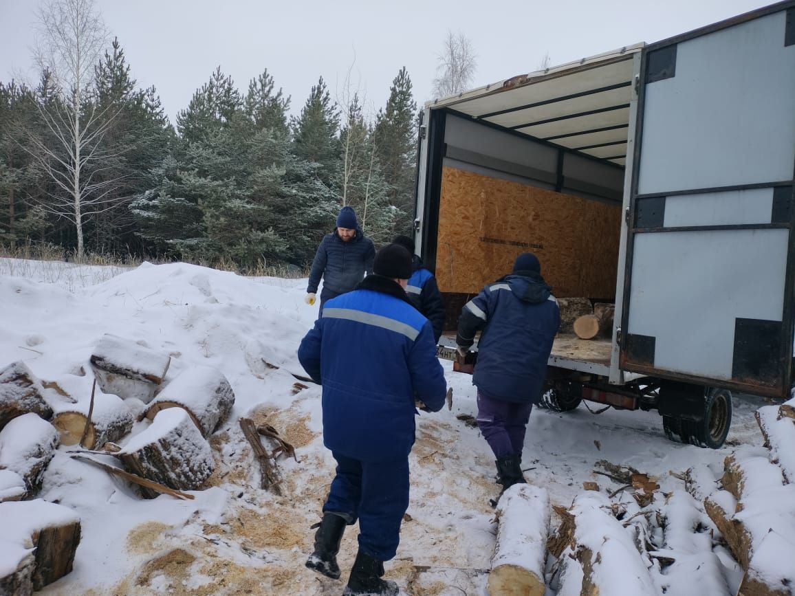 В поселениях Менделеевского района оказывают посильную помощь семьям мобилизованных