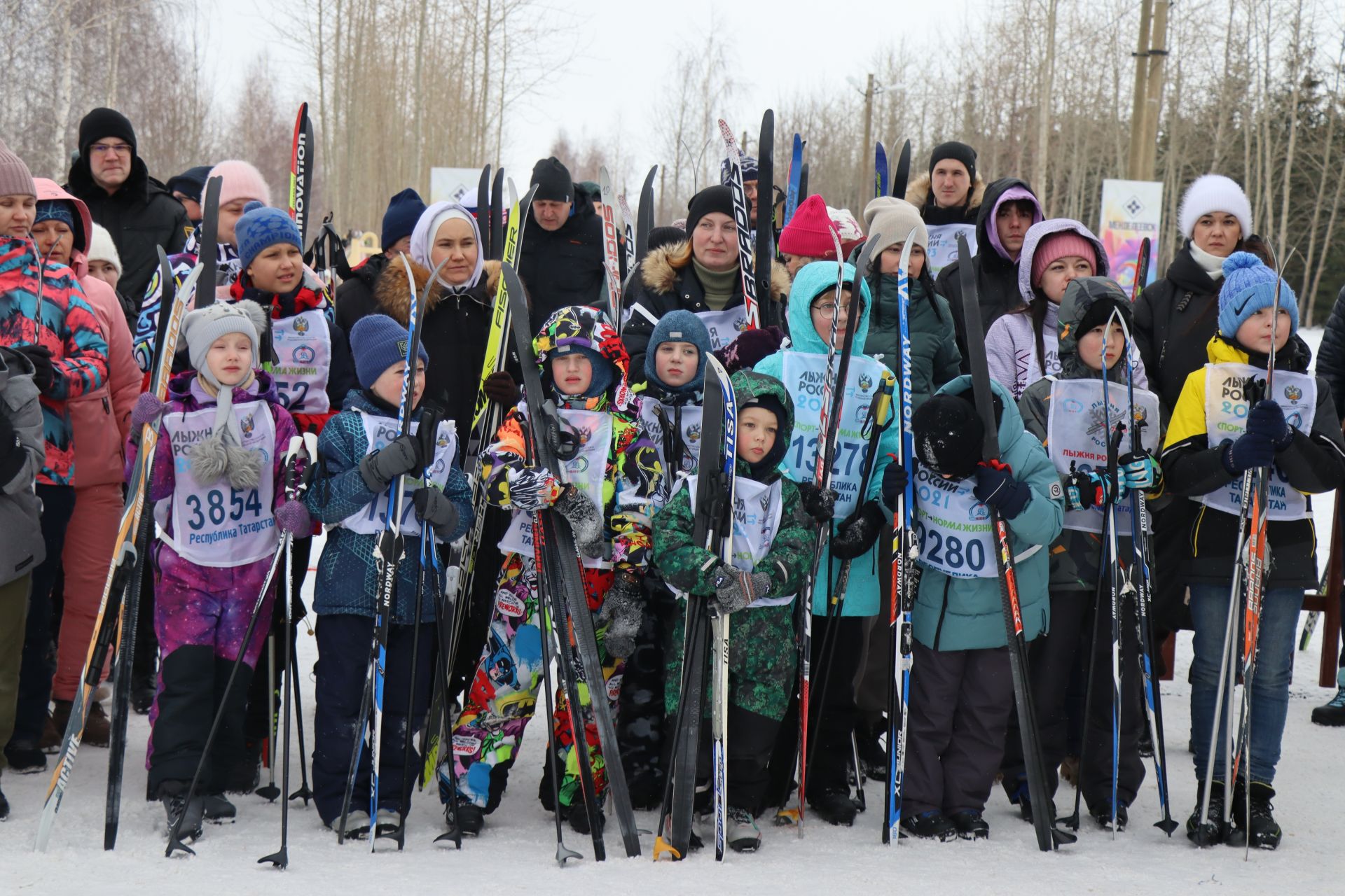 В Менделеевске любители зимних видов спорта встали на лыжню