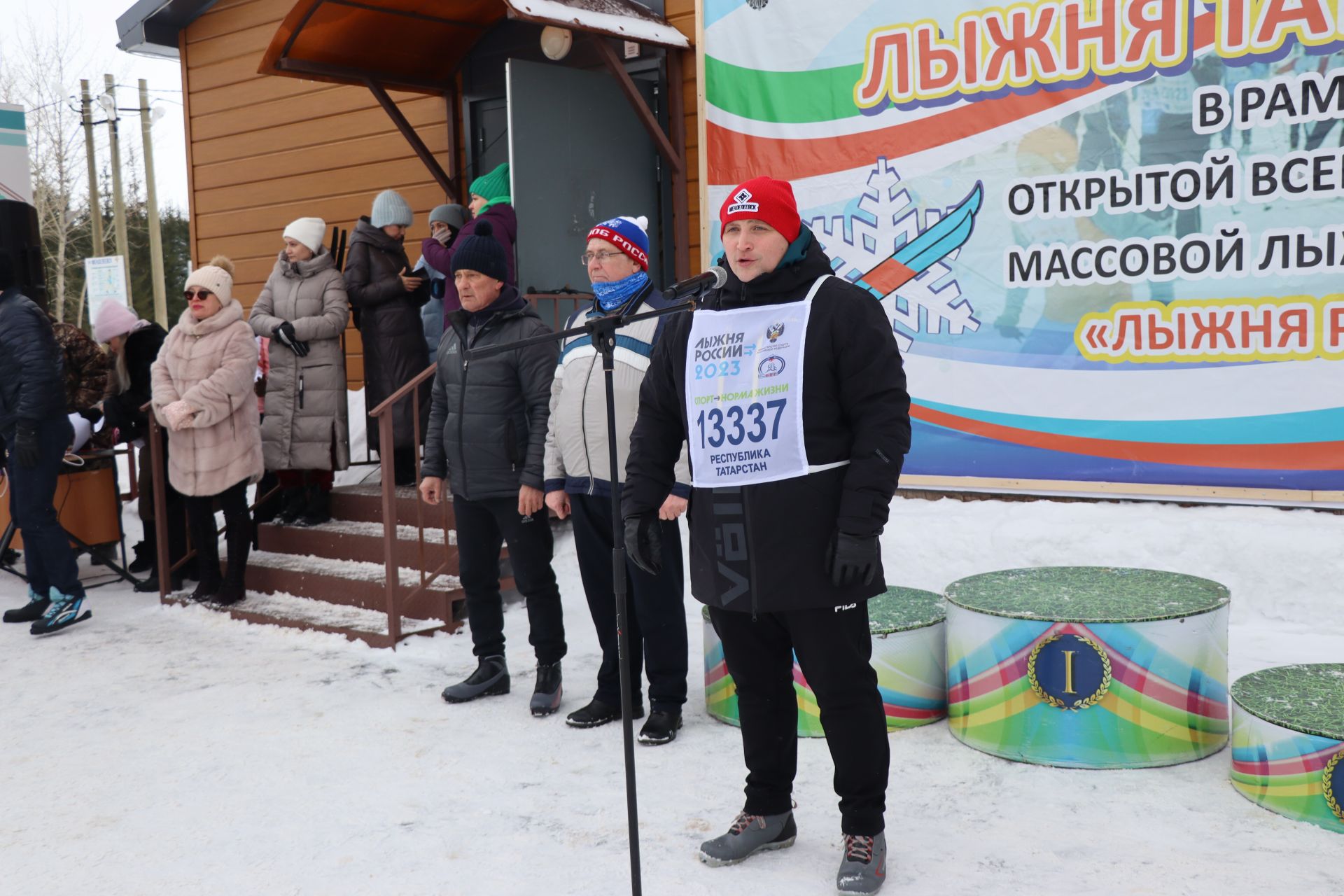 В Менделеевске любители зимних видов спорта встали на лыжню