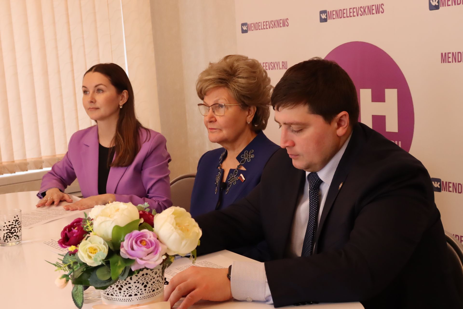 Татьяна Ларионова встретилась с журналистами «МН» и рассказала о социально-значимых темах в прямом эфире