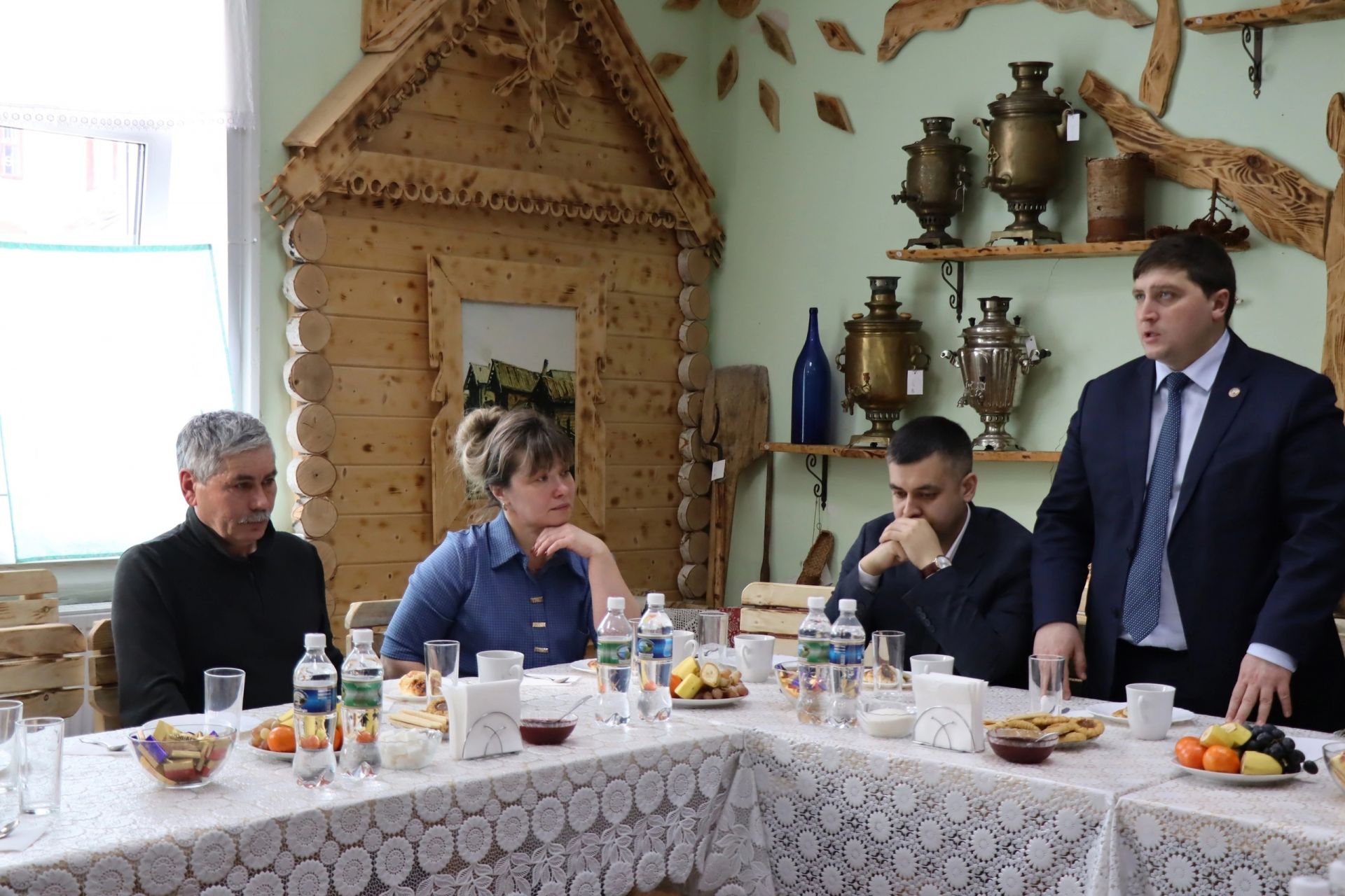 Татьяна Ларионова и Радмир Беляев встретились с семьями погибших солдат