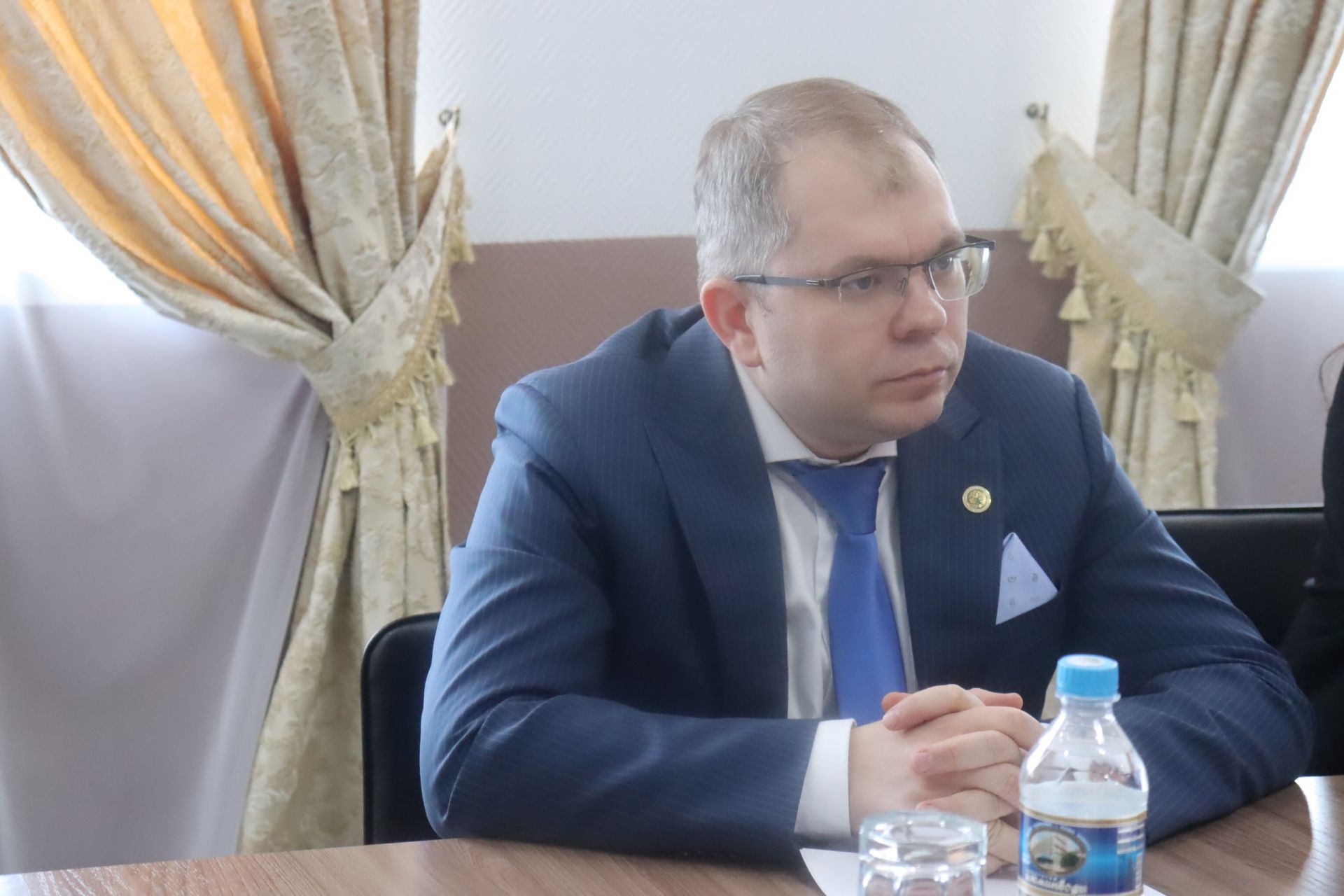 Представитель Управления ФАС по республике ответил на вопросы менделеевцев и журналистов