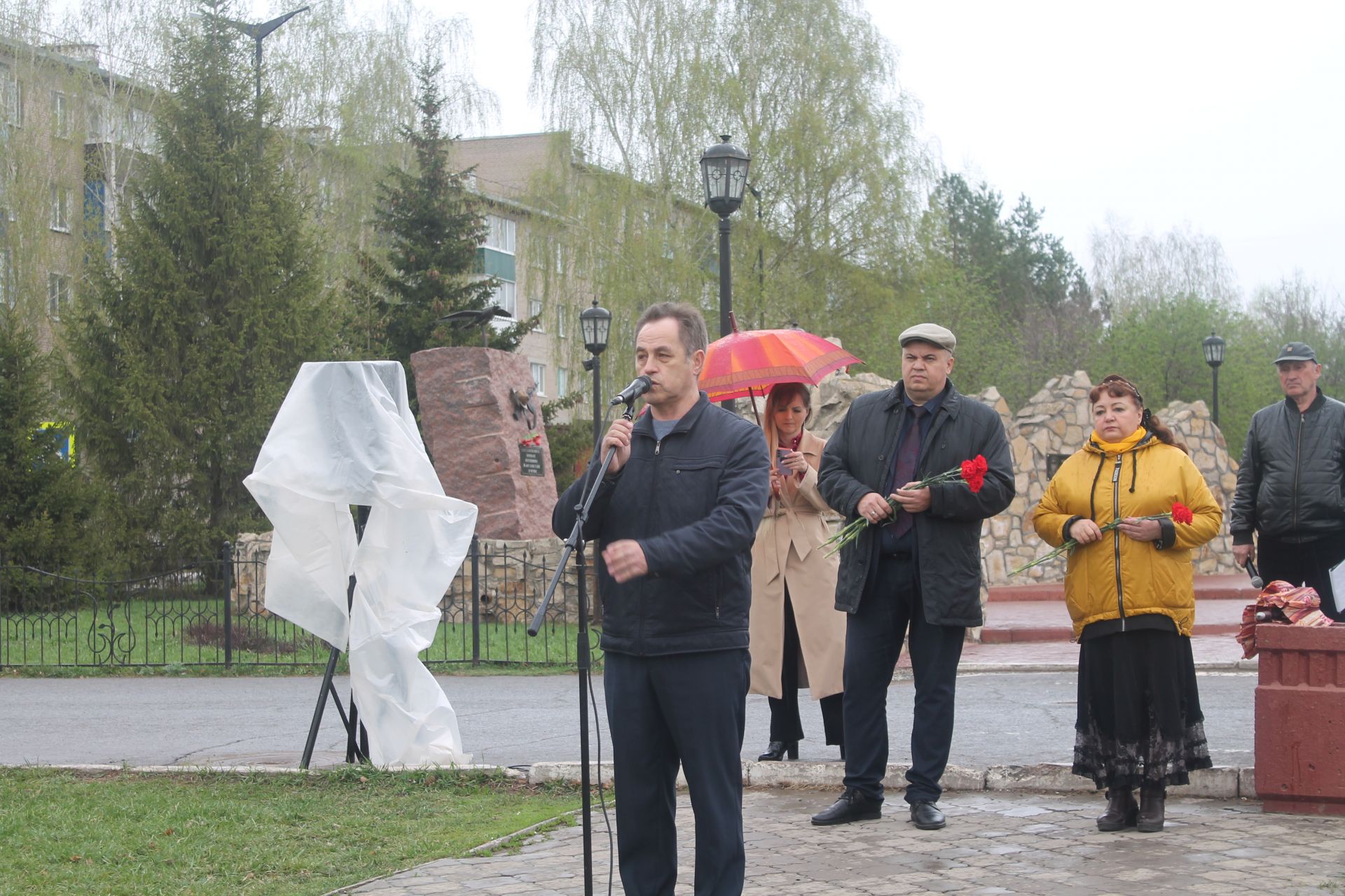 В Менделеевске состоялся митинг, посвящённый 37-й годовщине аварии на Чернобыльской АЭС