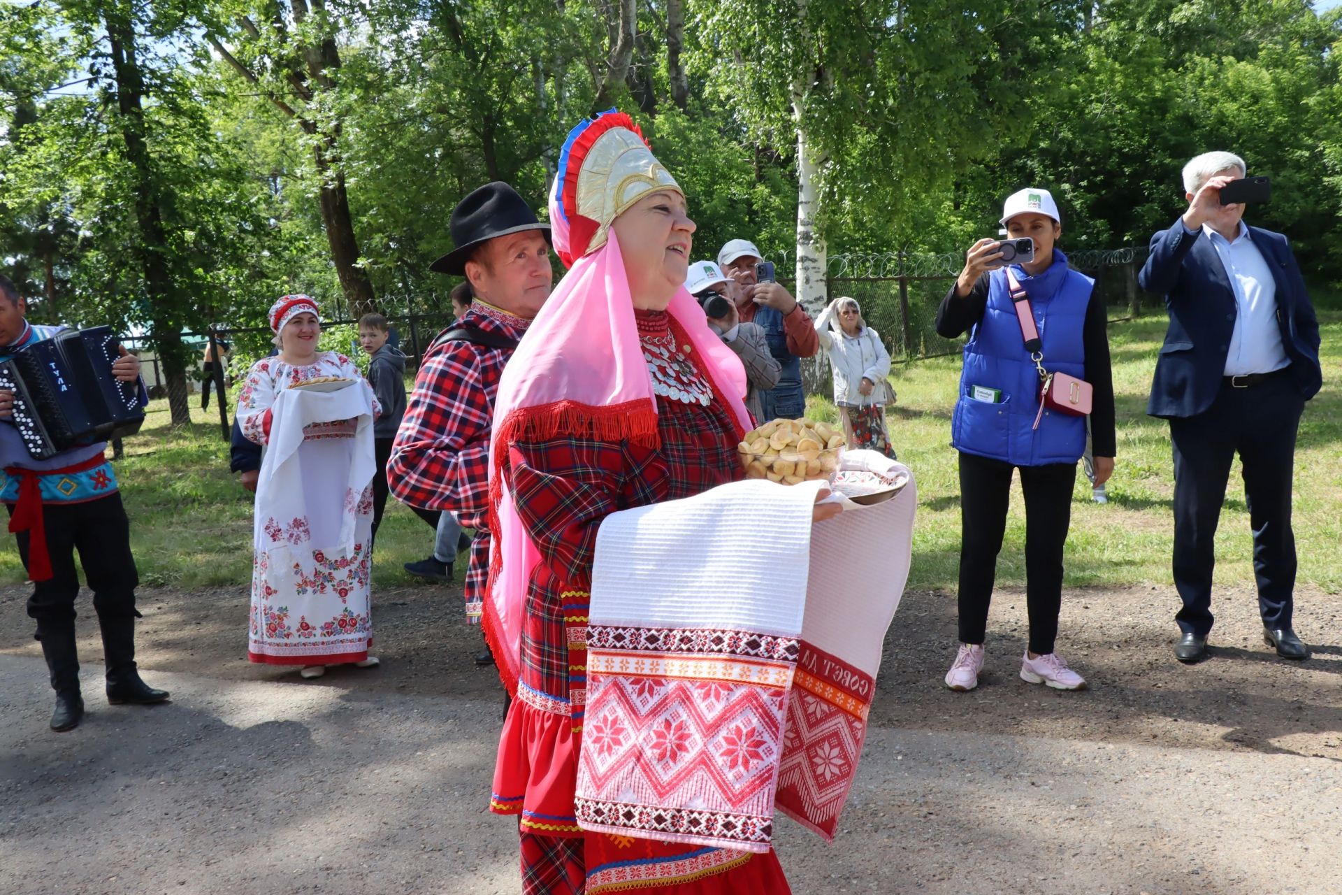 Спортивные состязания и игры, национальная кухня,  культурная программа – менделеевцы дружно и весело отметили Сабантуй