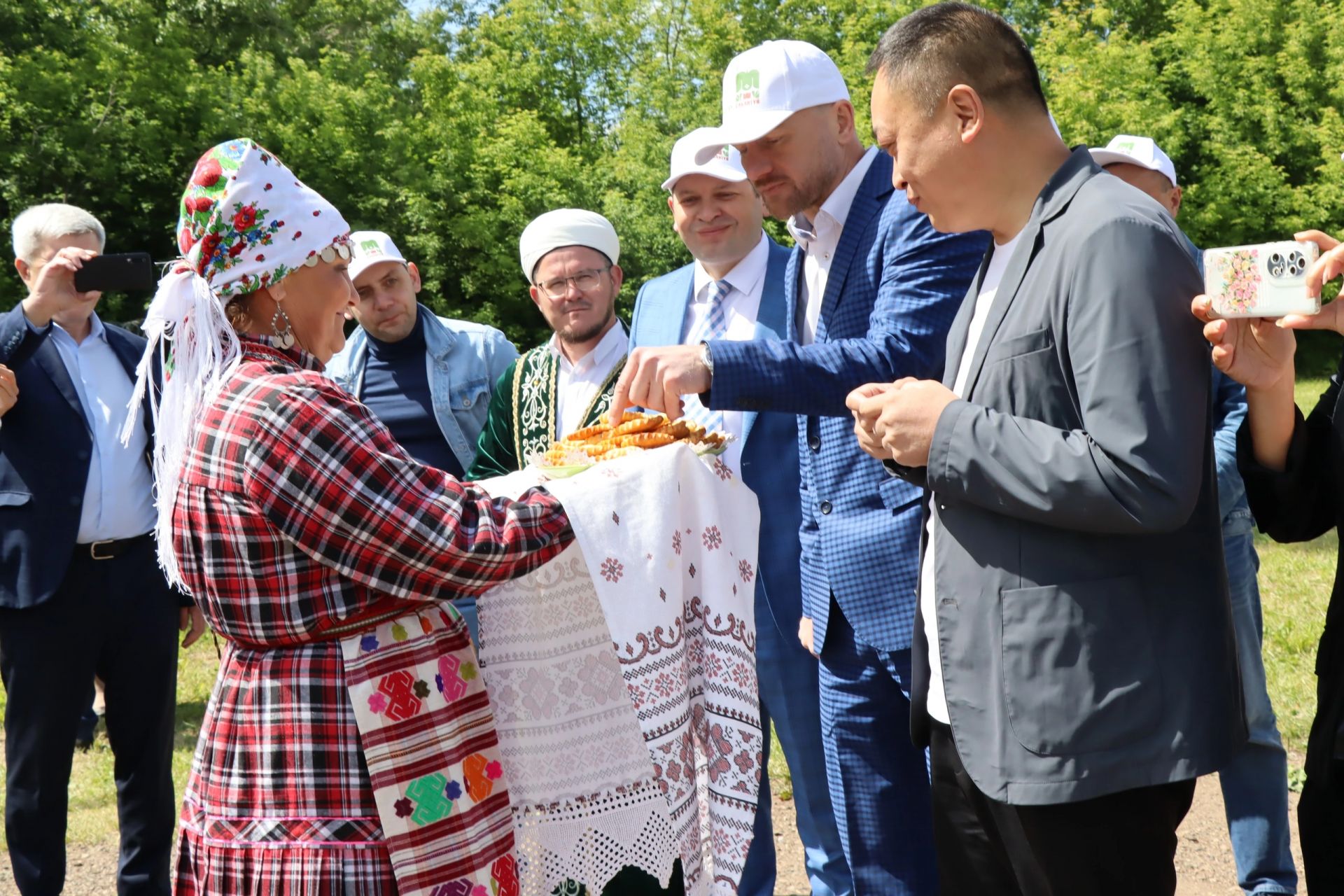 Спортивные состязания и игры, национальная кухня,  культурная программа – менделеевцы дружно и весело отметили Сабантуй