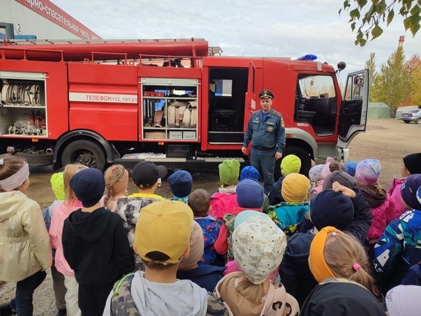 Менделеевские ребята узнали секреты пожарного дела