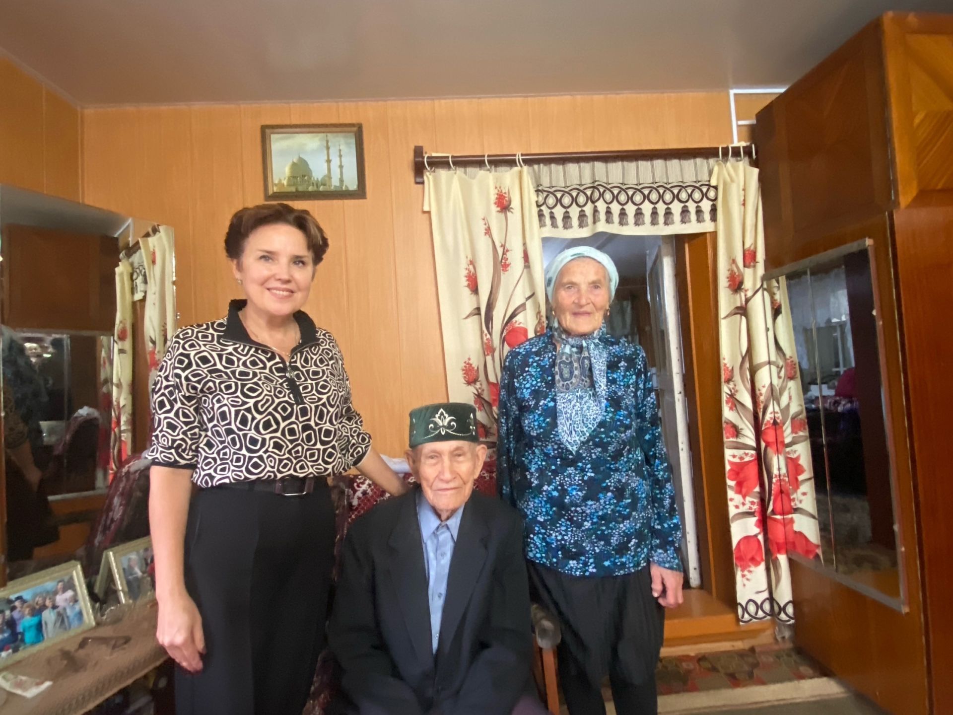Участник Великой Отечественной войны Зайнак Аглиев принимал поздравления