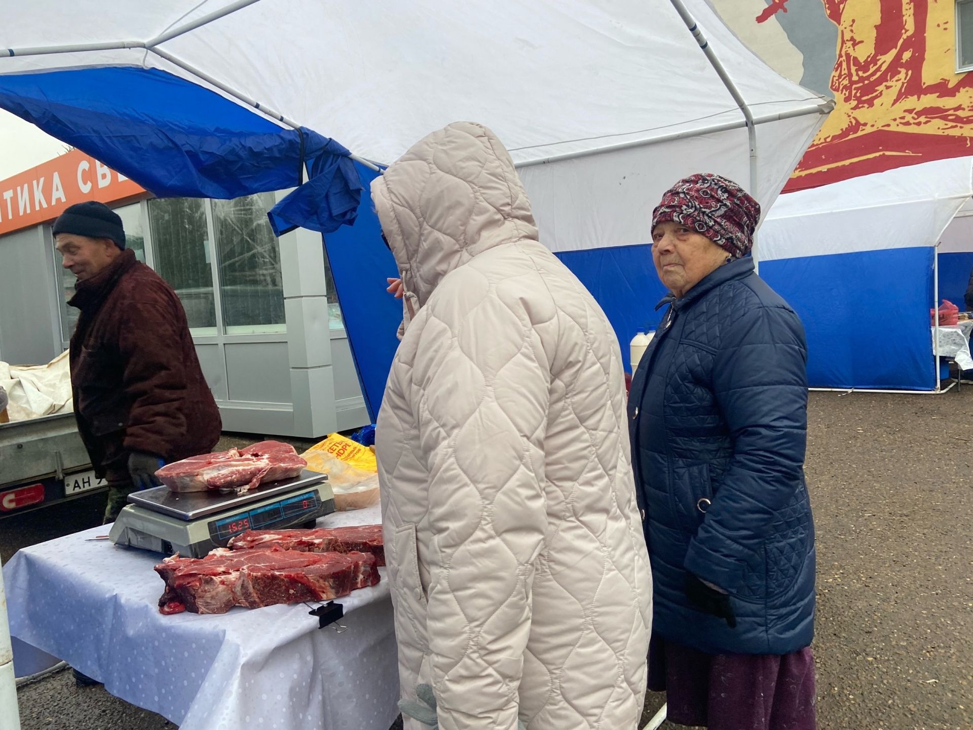 В Менделеевске проходят сельхозярмарки