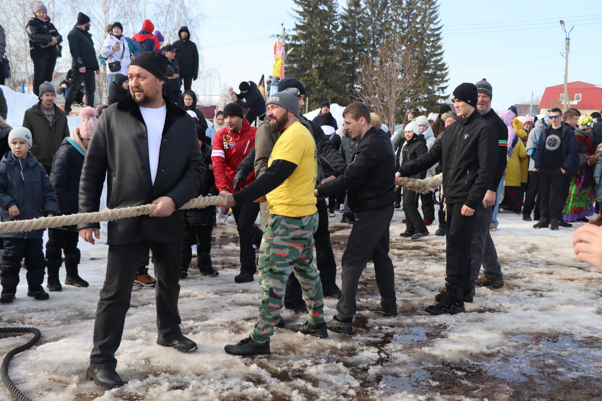 В селе Тихоново Менделеевского района в последний день выборов провели масленичные гуляния в необычном формате