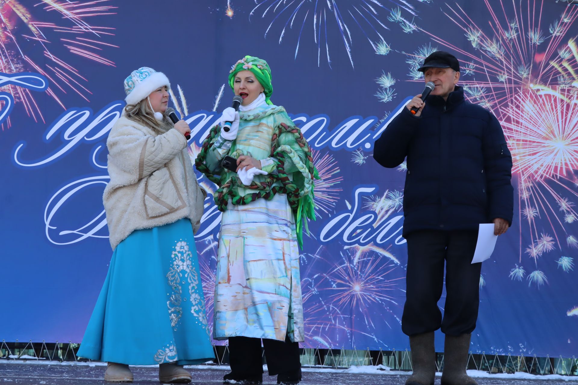 В Менделеевске отметили проводы зимы широким гулянием