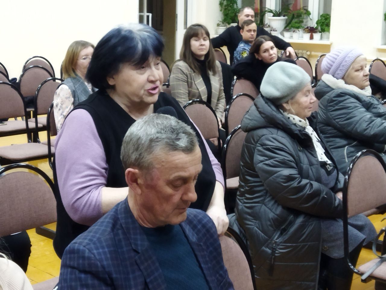 Жителей ТОС «Бондюжский» Менделеевска наградили Благодарственными письмами главы за труд на благо города