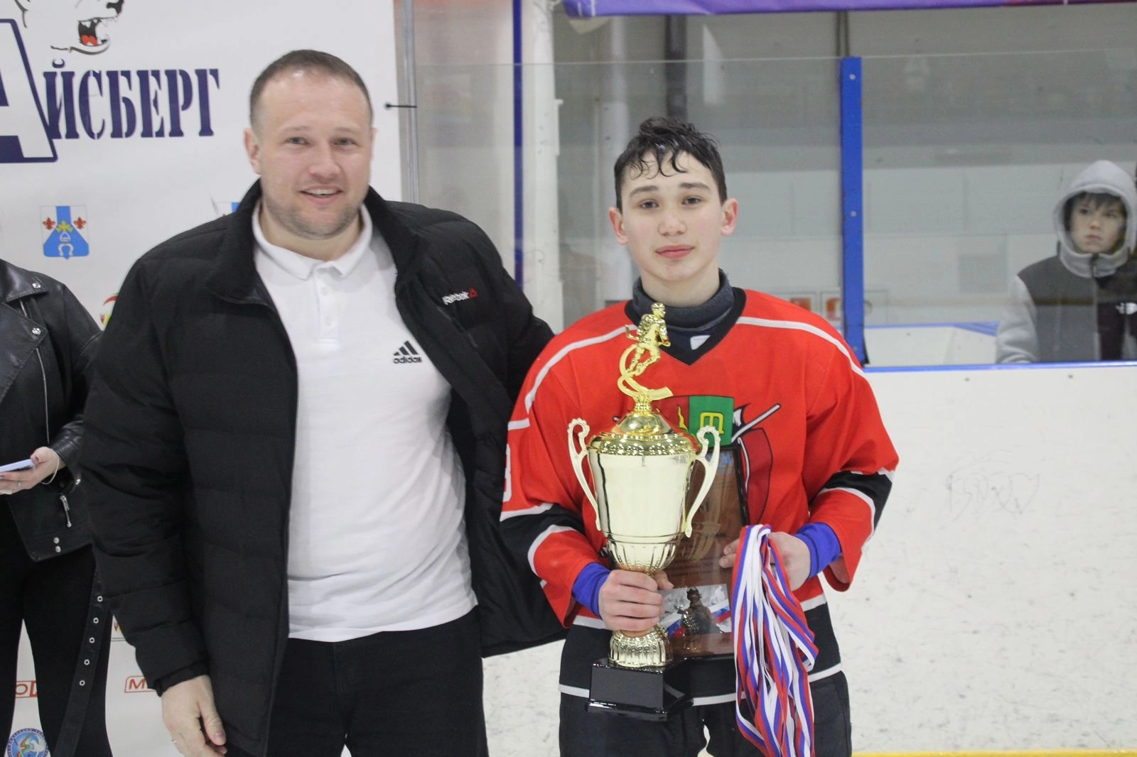 В Менделеевске состоялся турнир по хоккею посвященный участникам СВО