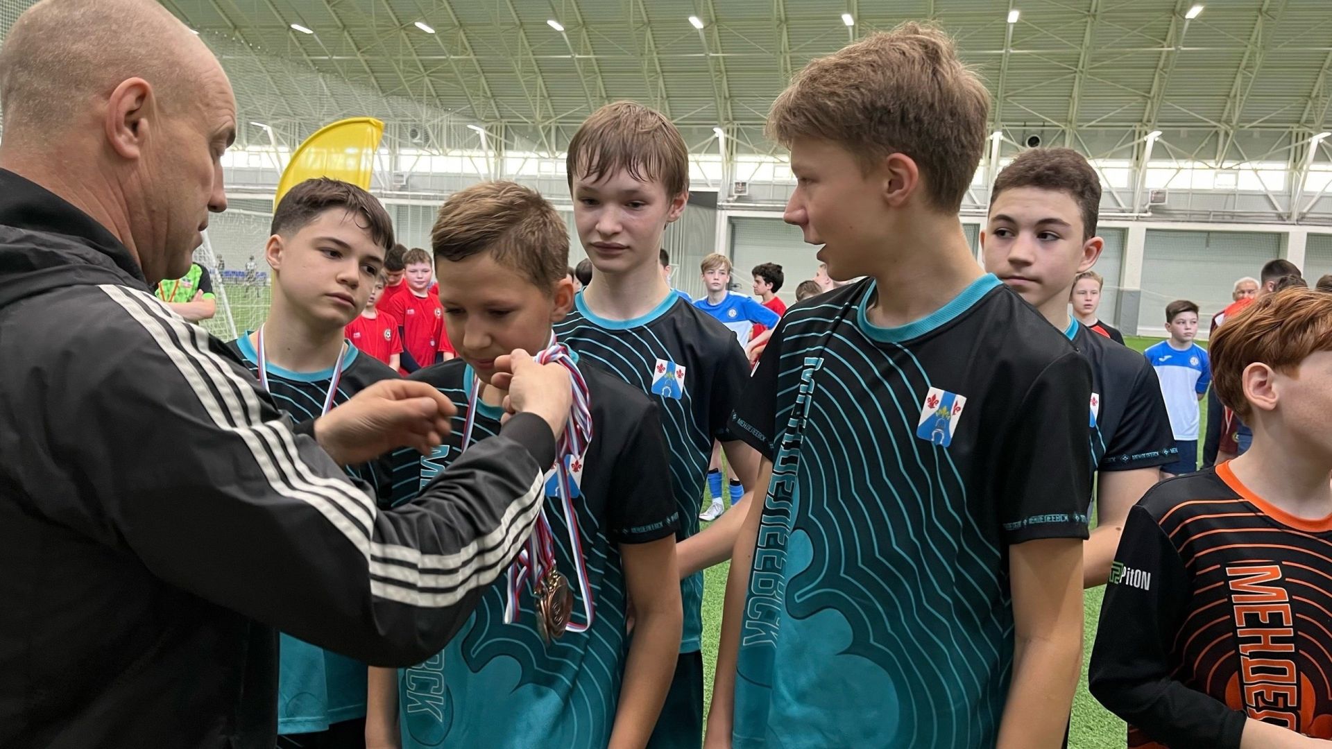 Менделеевские футболисты завоевали бронзовую медаль в «Золотой лиге»