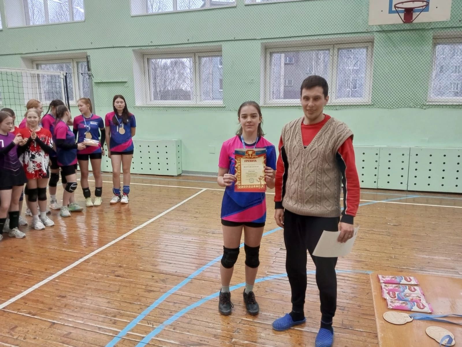 Команда девушек по волейболу СШ «Батыр» Менделеевска заняла первое место в турнире в Можге