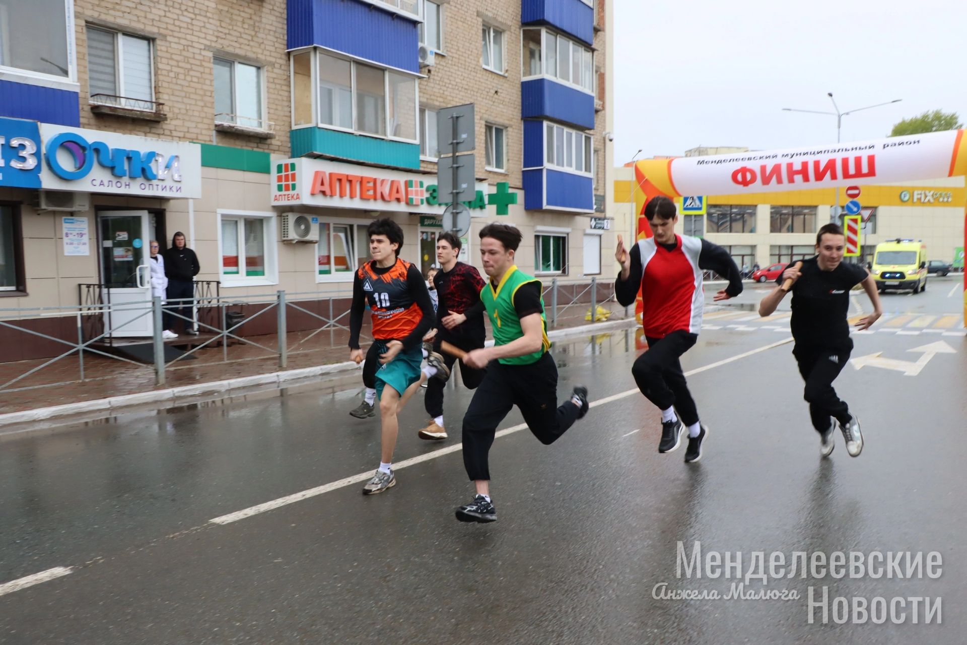 В Менделеевске наградили победителей легкоатлетической эстафеты на призы Героя Советского Союза Василия Белоусова