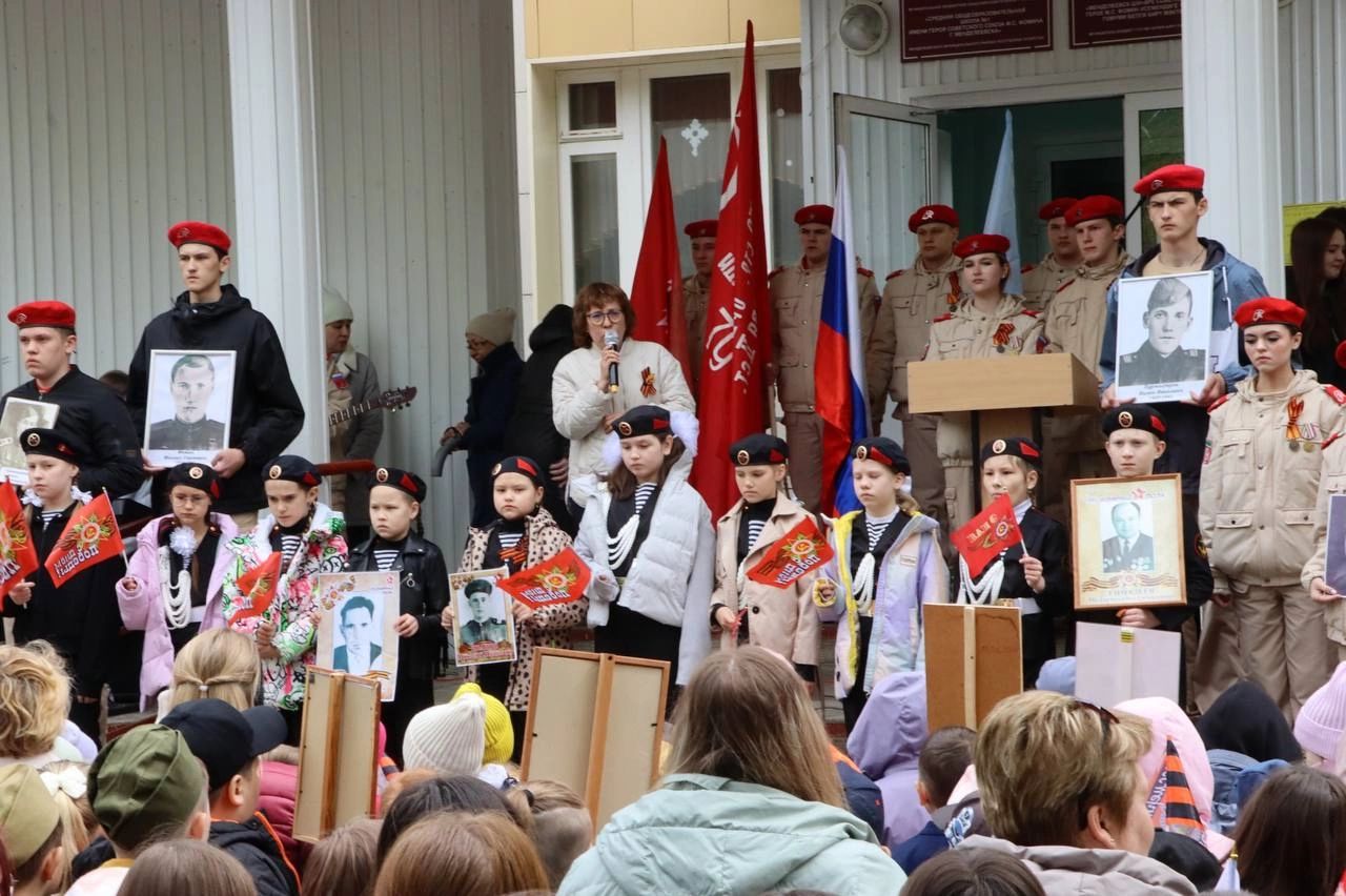 По аллее Героев Менделеевска прошагал «Марш памяти»