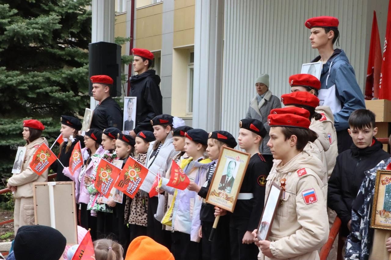 По аллее Героев Менделеевска прошагал «Марш памяти»