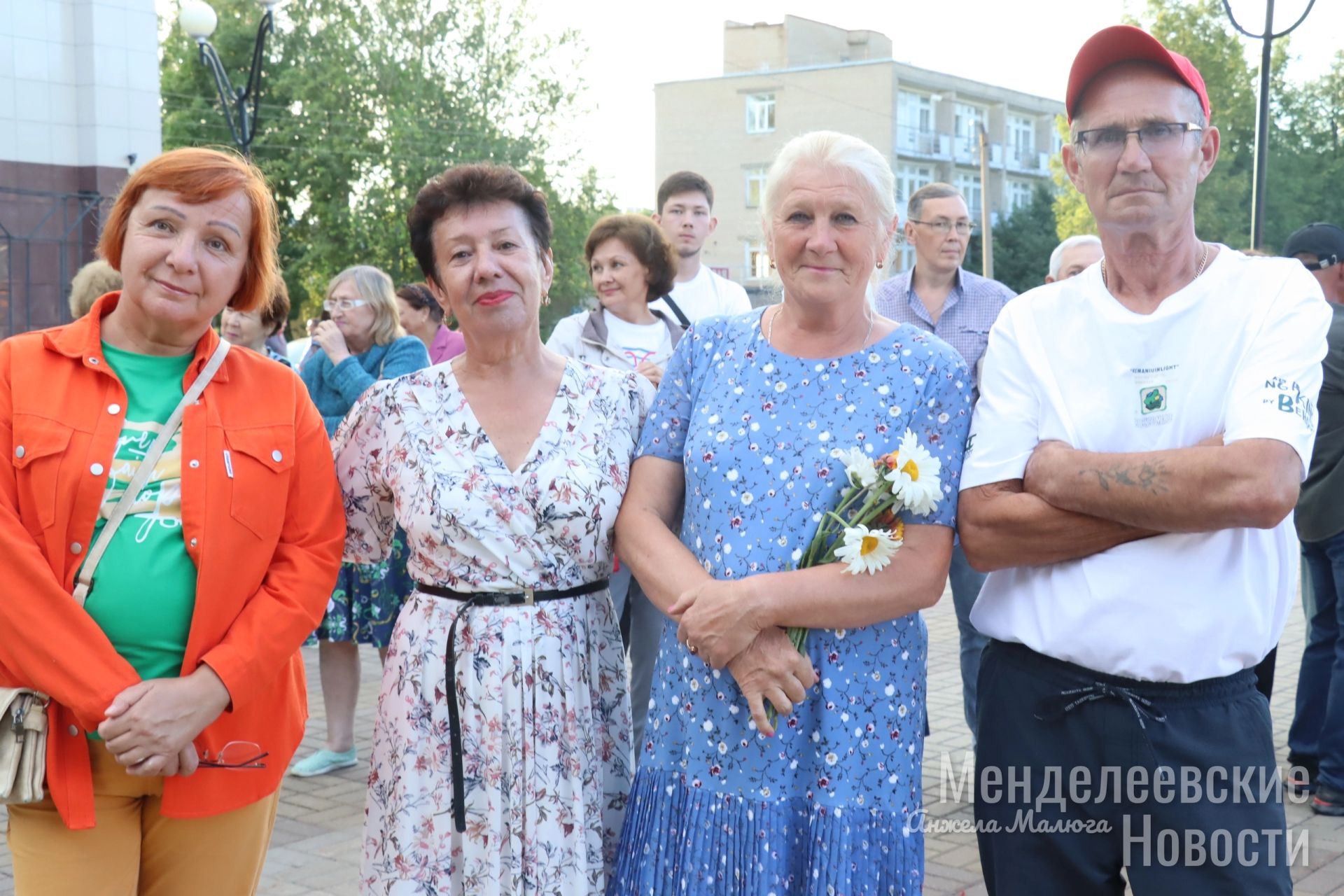 В День семьи, любви и верности в Менделеевске поздравили семьи-долгожители