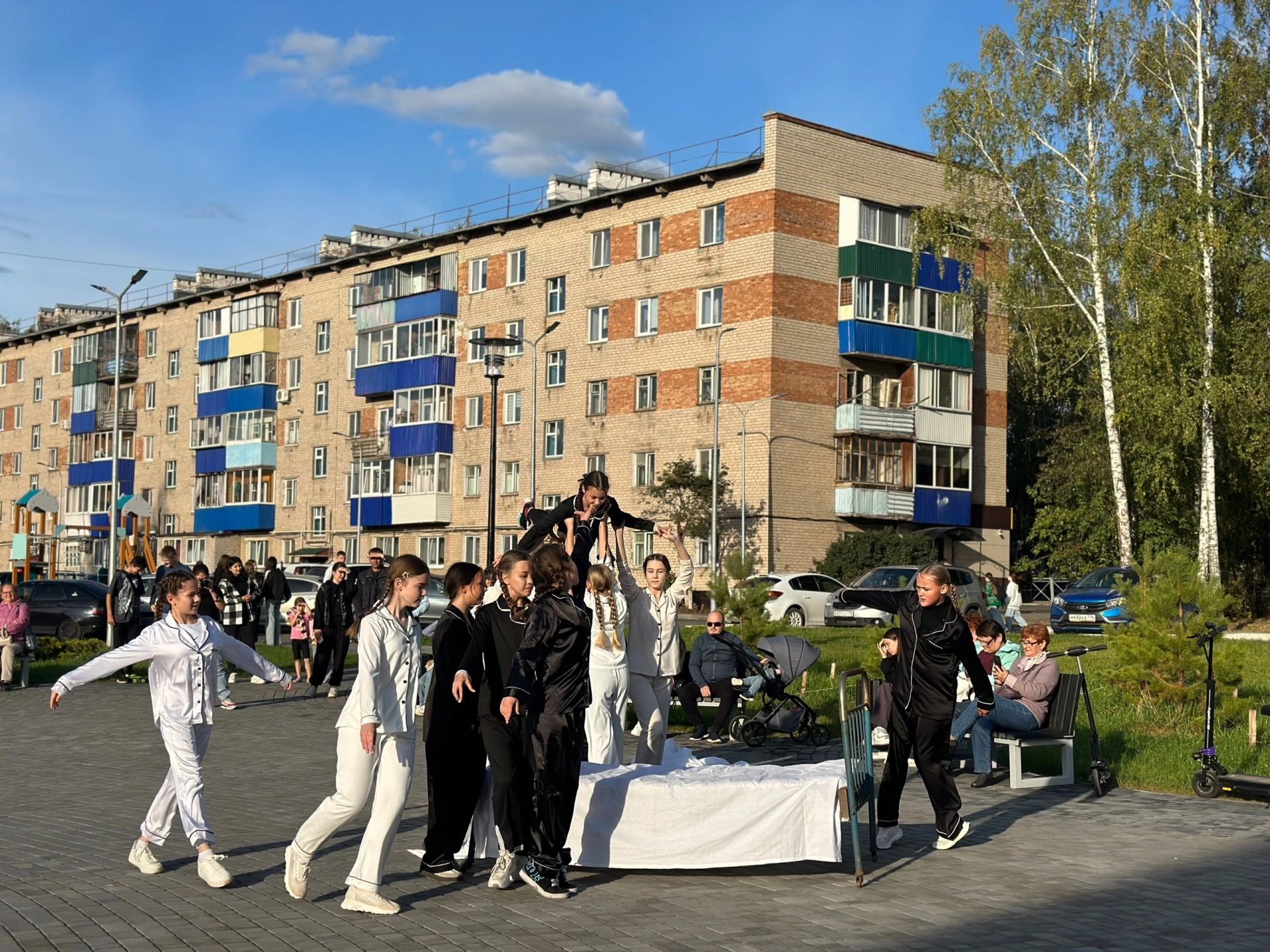 В Менделеевске состоялась премьера хореографического перфоманса «Ночь»
