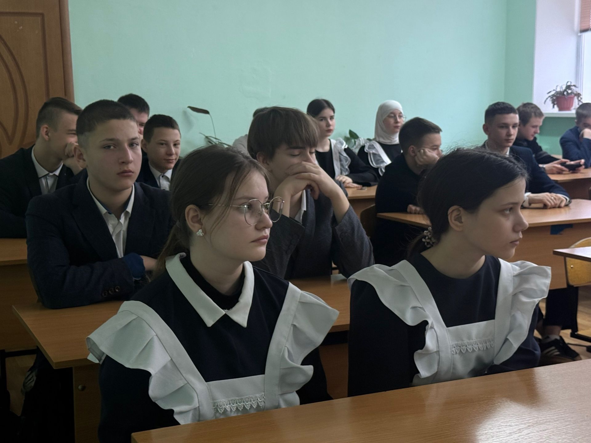Учащимся школы №2 Менделеевска рассказали о важности СМИ