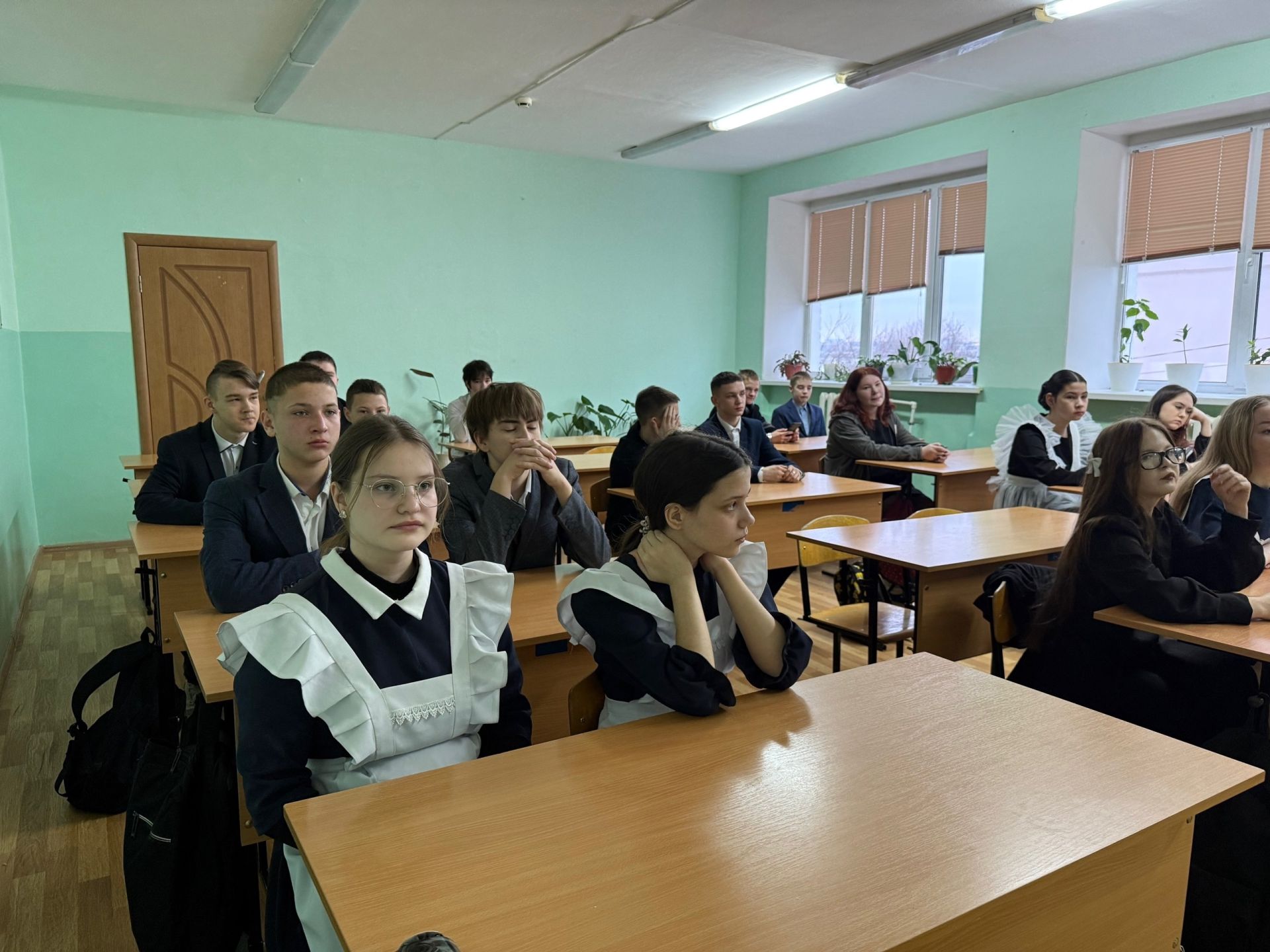 Учащимся школы №2 Менделеевска рассказали о важности СМИ