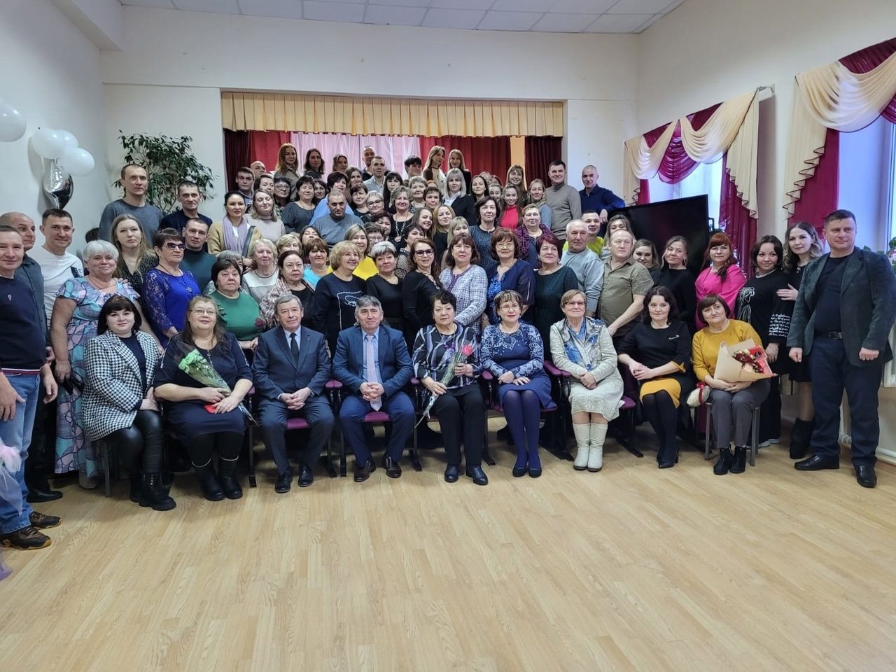 Когда в школах Менделеевска пройдут встречи выпускников