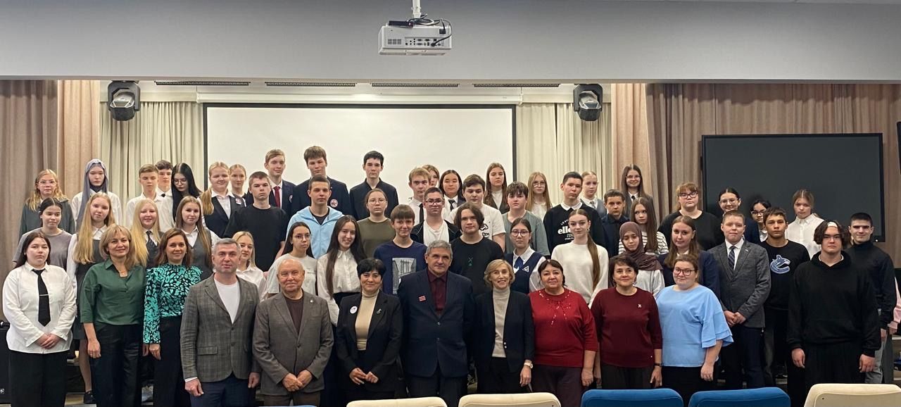 При поддержке АО «Аммоний» и руководства района в Менделеевске стартуют углубленные курсы по химии для старшеклассников