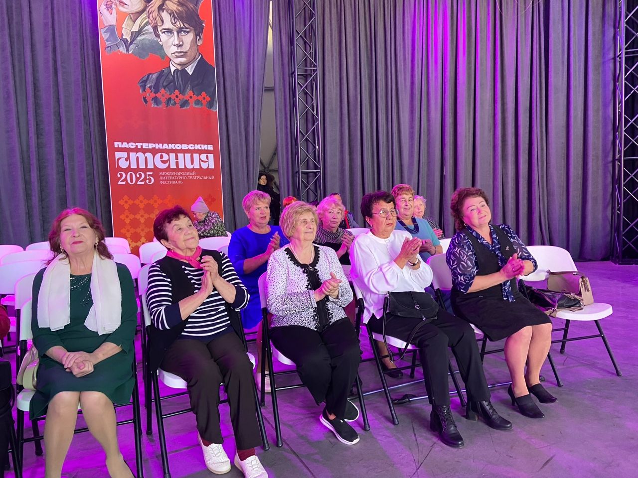 В Менделеевске прошёл бал ветеранов