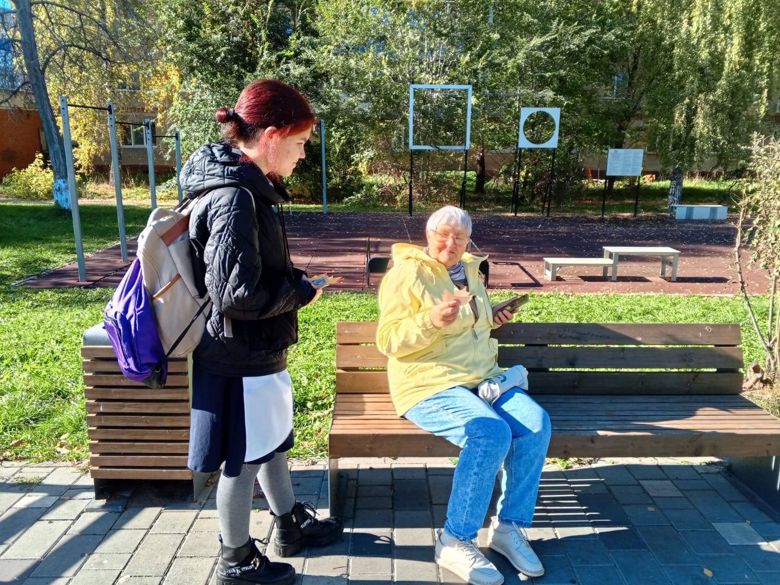 В Менделеевске провели акцию «Поздравь людей старшего поколения!»