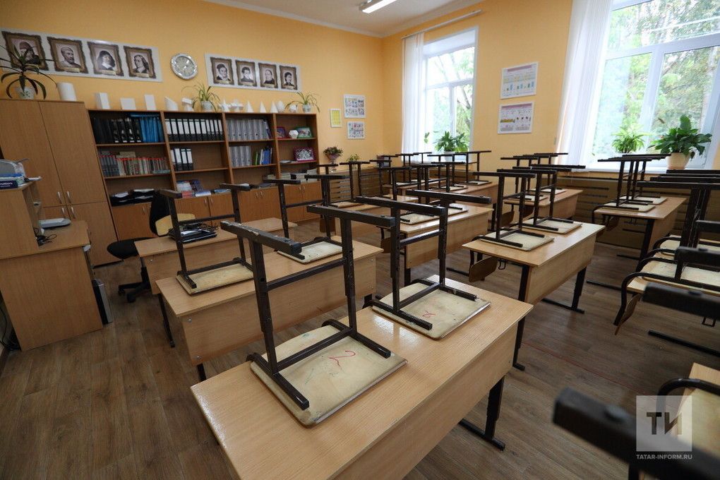 Депутаты Госдумы предлагают перенести начало школьных уроков на 9 утра и ввести пятидневку