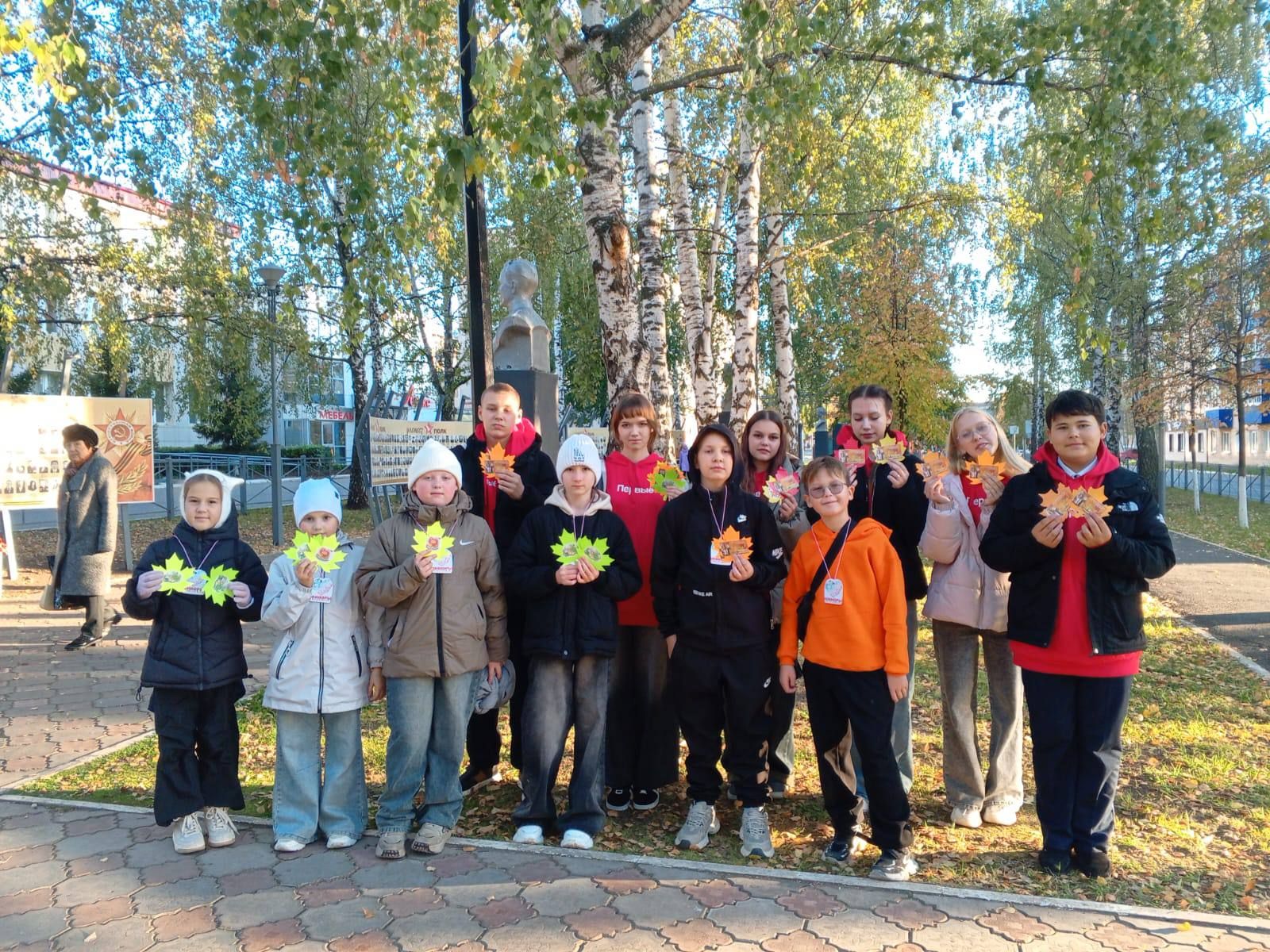 В Менделеевске провели акцию «Поздравь людей старшего поколения!»