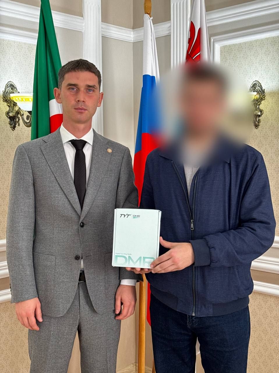 Глава Менделеевского района провел встречу с земляком, прибывшим в отпуск из зоны СВО