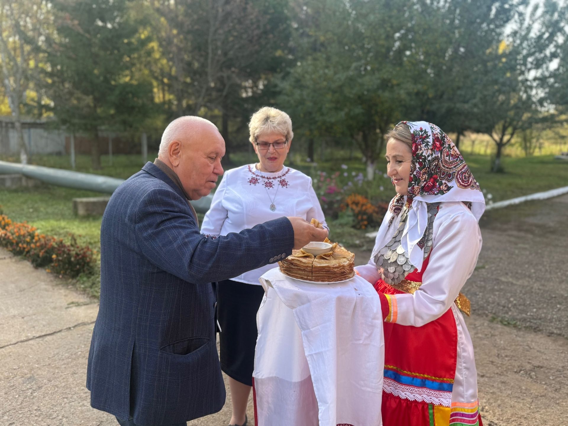 В Менделеевском районе проведена масштабная конференция, посвящённая 140-летию марийского поэта-баснописца Микая