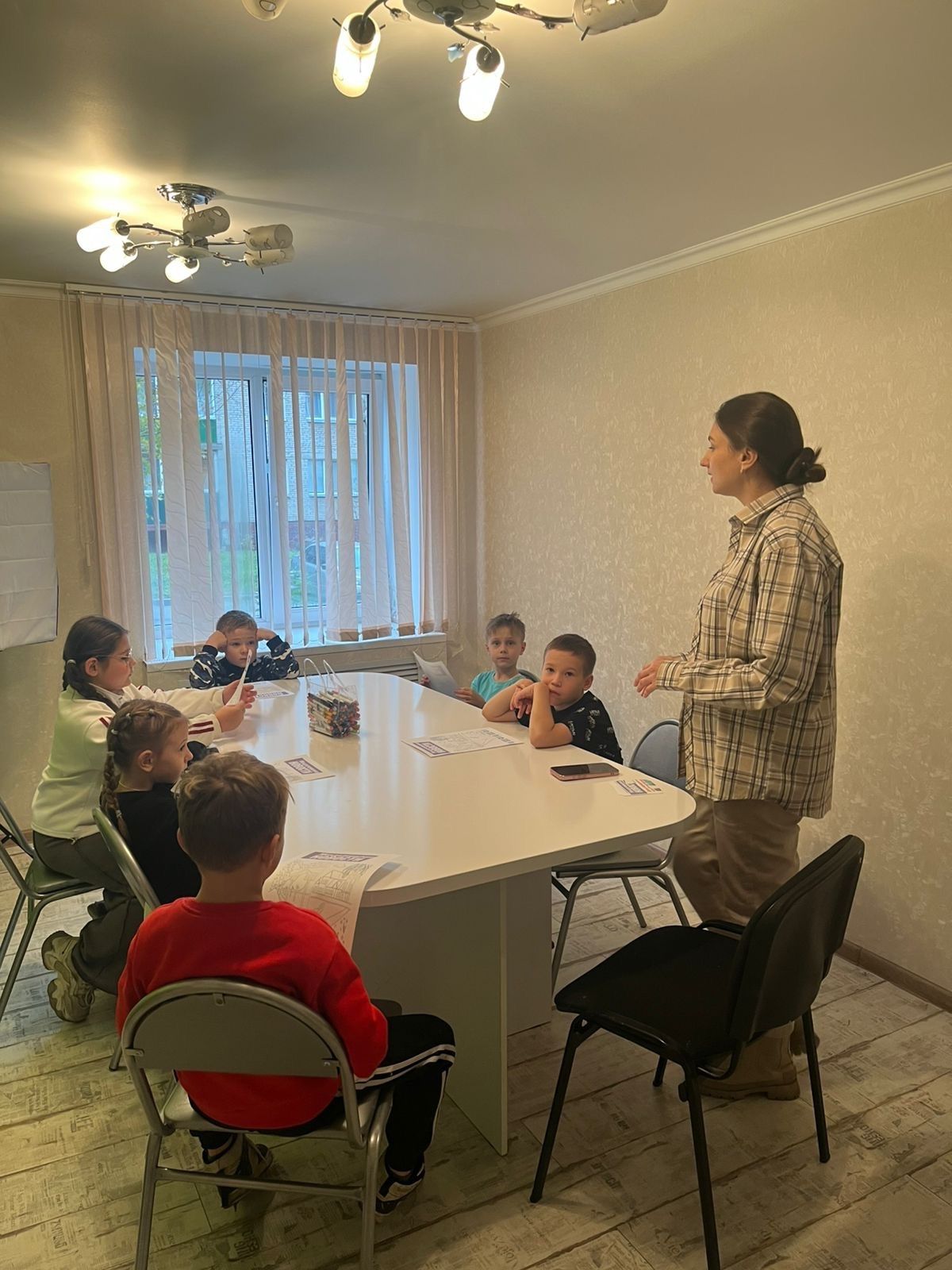 В редакции «Менделеевские новости» прошла экскурсия: школьники познакомились с миром журналистики