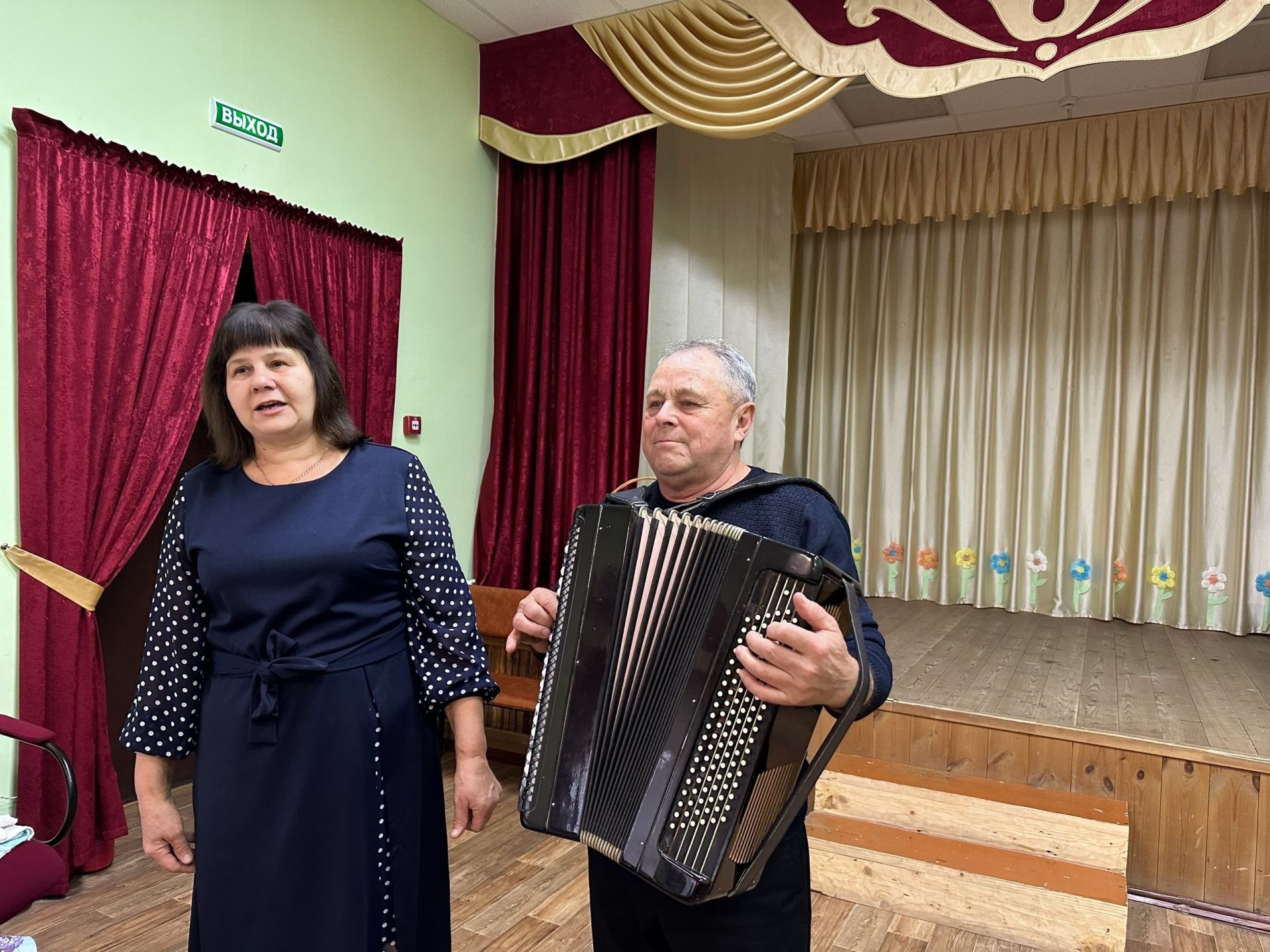 Тойгузинский народный театр «Дөрешкәй» отметил День пожилых людей праздником «День добра и уважения»