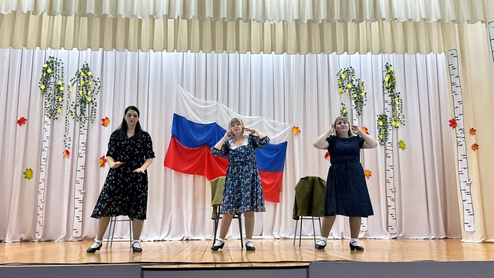 В Татарско-Челнинском СДК  артисты самодельных коллективов открыли   творческий сезон патриотической программой