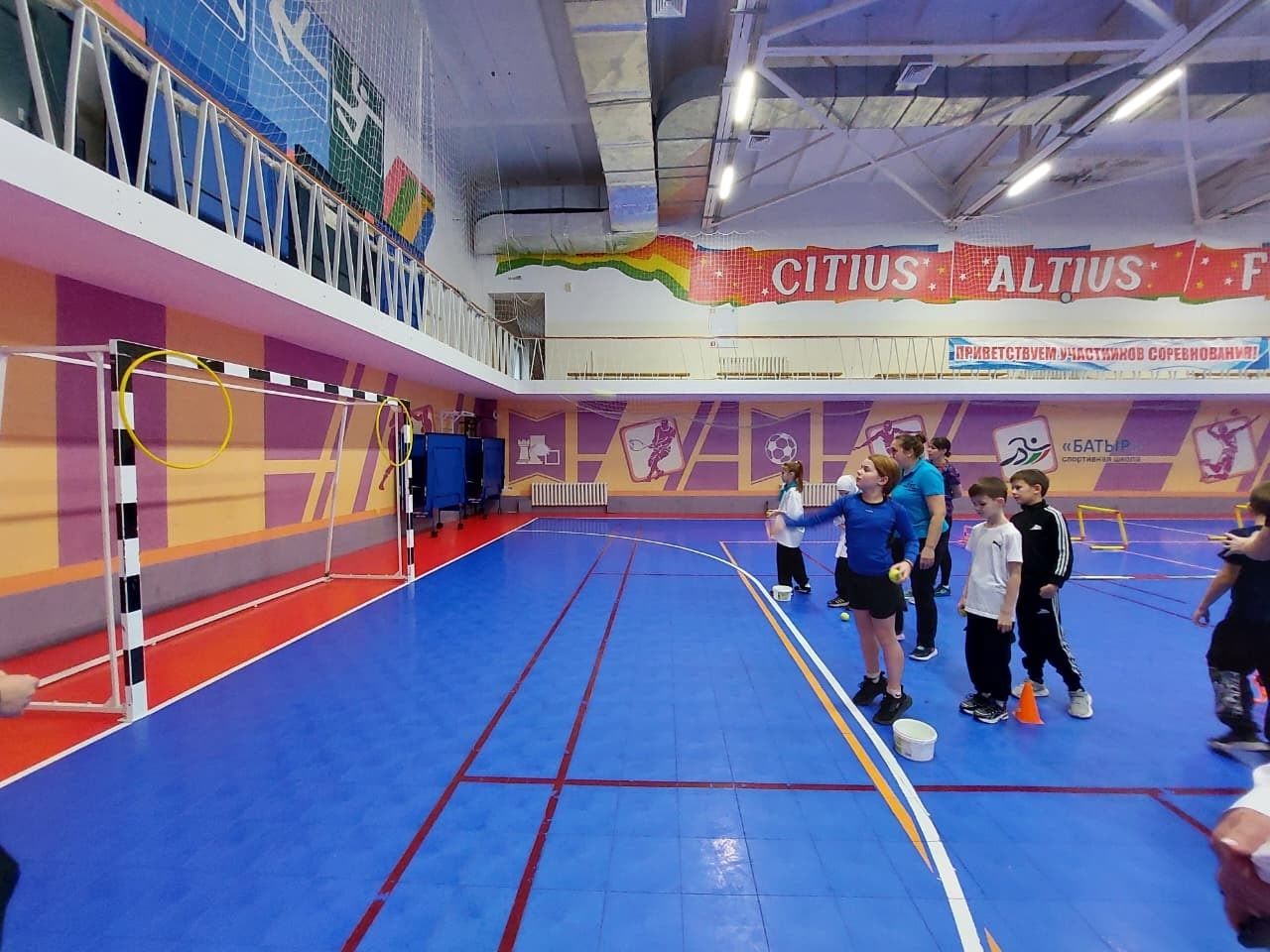 В Менделеевске прошёл спортивный праздник «Мы с мамой дружим со спортом»