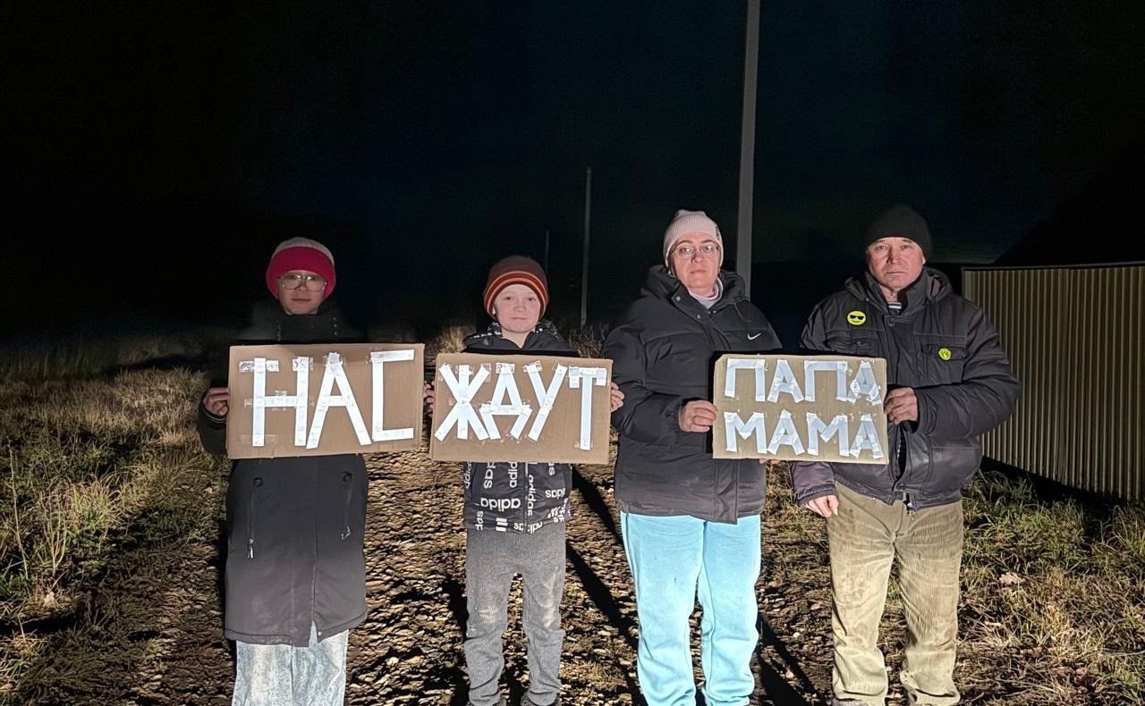 «Самая заметная семья»: в Менделеевске идёт челлендж по безопасности на дорогах