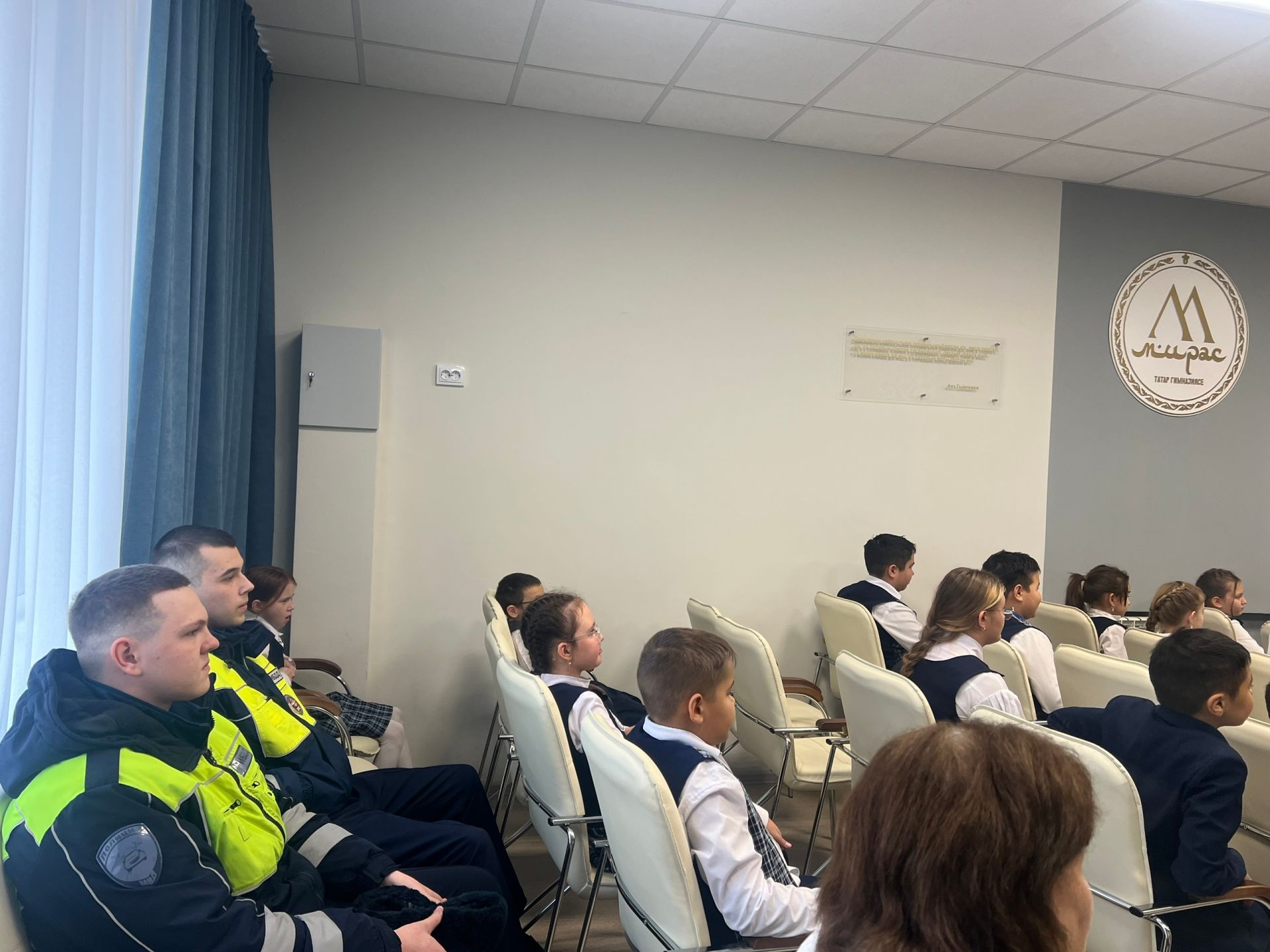 В Менделеевске провели профилактическое мероприятие ко Всемирному дню памяти жертв ДТП