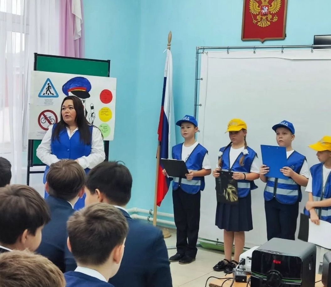 В Гимназии № 1 Менделеевска прошла акция памяти жертв ДТП