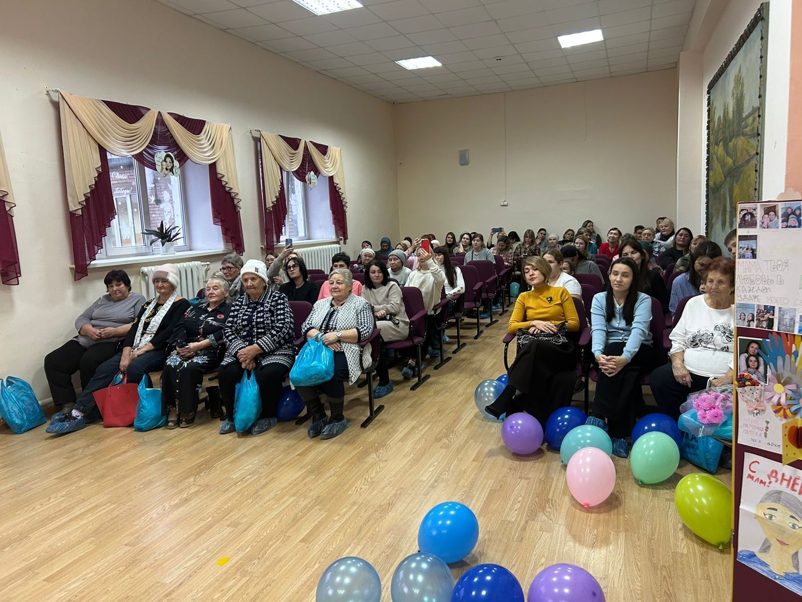 В ТОС Посёлок прошёл тёплый праздник в честь Дня матери
