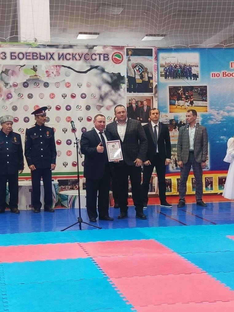 Менделеевские кобудисты взяли серебро на республиканском турнире «На приз Деда Мороза»