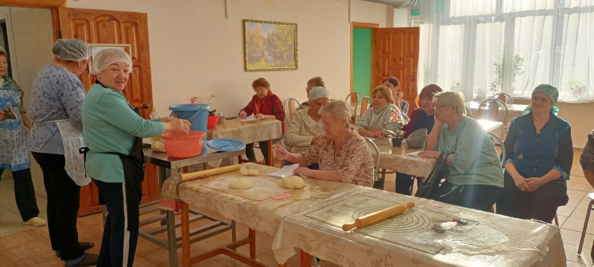 Мастер‑класс по кондитерскому делу прошёл в Центре социальной помощи «Саулык» в Менделеевске
